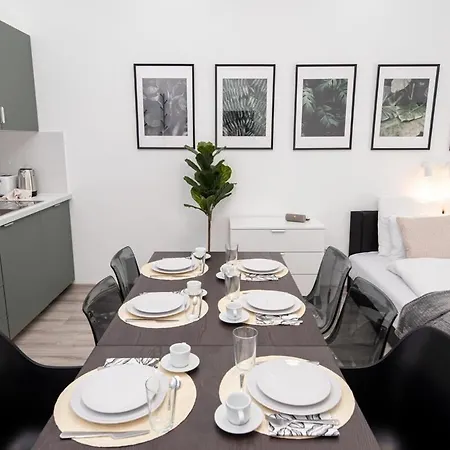 New At The Location بودابست