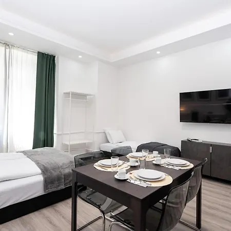 New At The Location Apartamento
